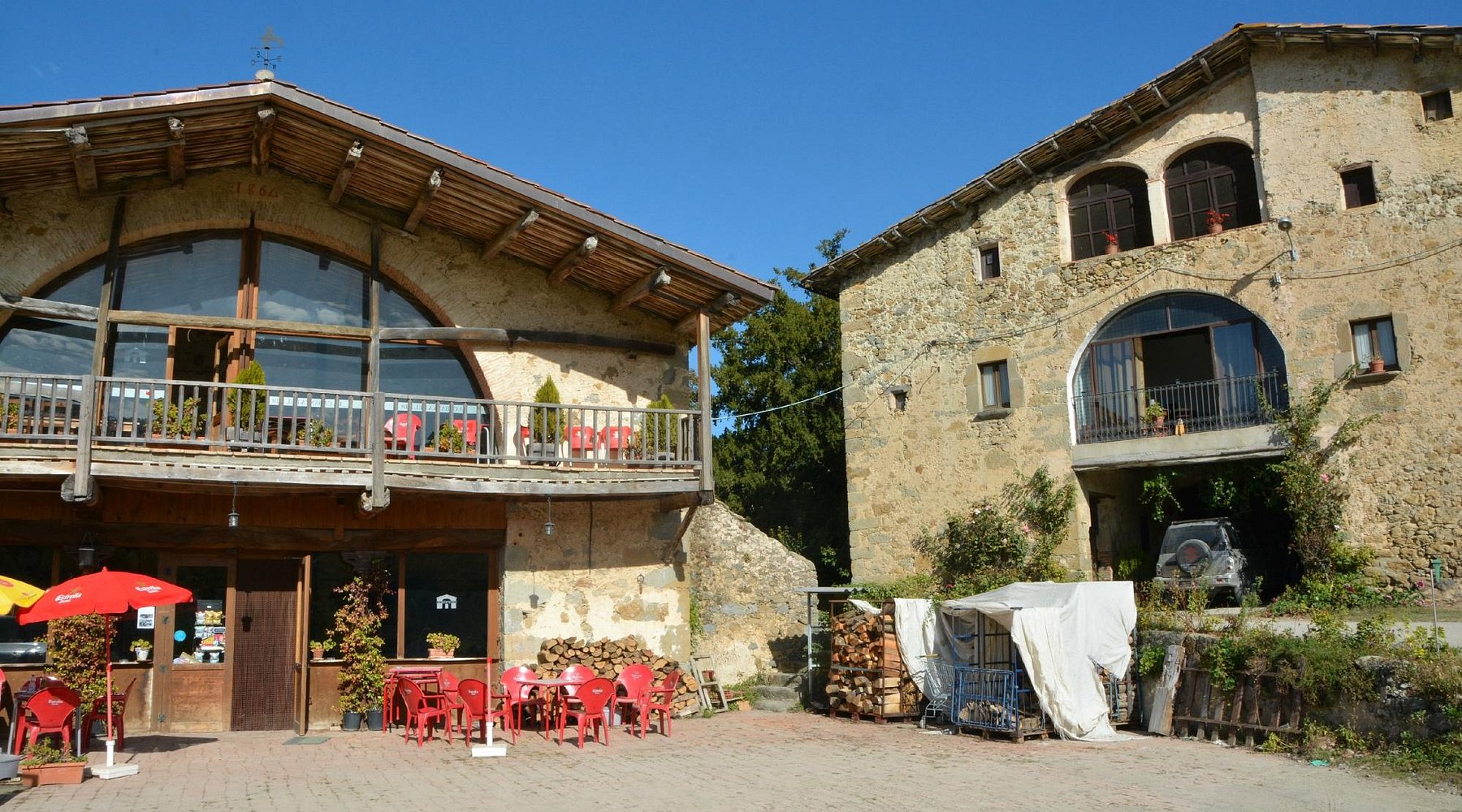 Sendero en un bosque  El contenido generado por IA puede ser incorrecto.